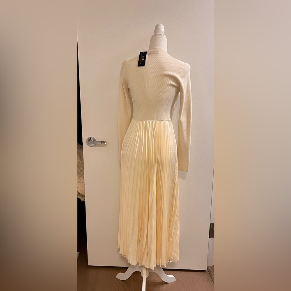 Ralph Lauren Cream sweater pleated long sleeve dress. - Picture 3 of 11